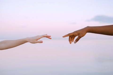 Desata el Poder Ilimitado: Cómo la Fe en un Dios sin Límites Transforma Tu Vida Cotidiana