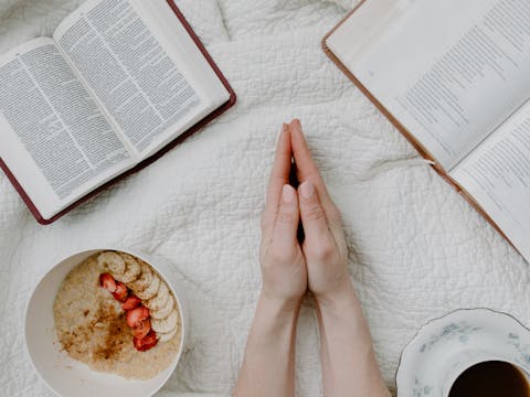 Renacimiento Espiritual: Descubre el Poder de la Palabra para Vivir con Propósito y Victoria Cada Día
